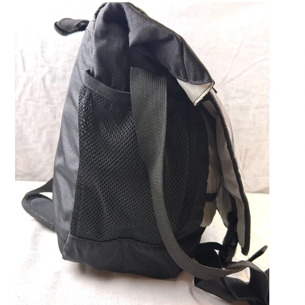 Timberland Messenger Bag Black Grey Ripstop Laptop Sleeve Padded Shoulder Strap